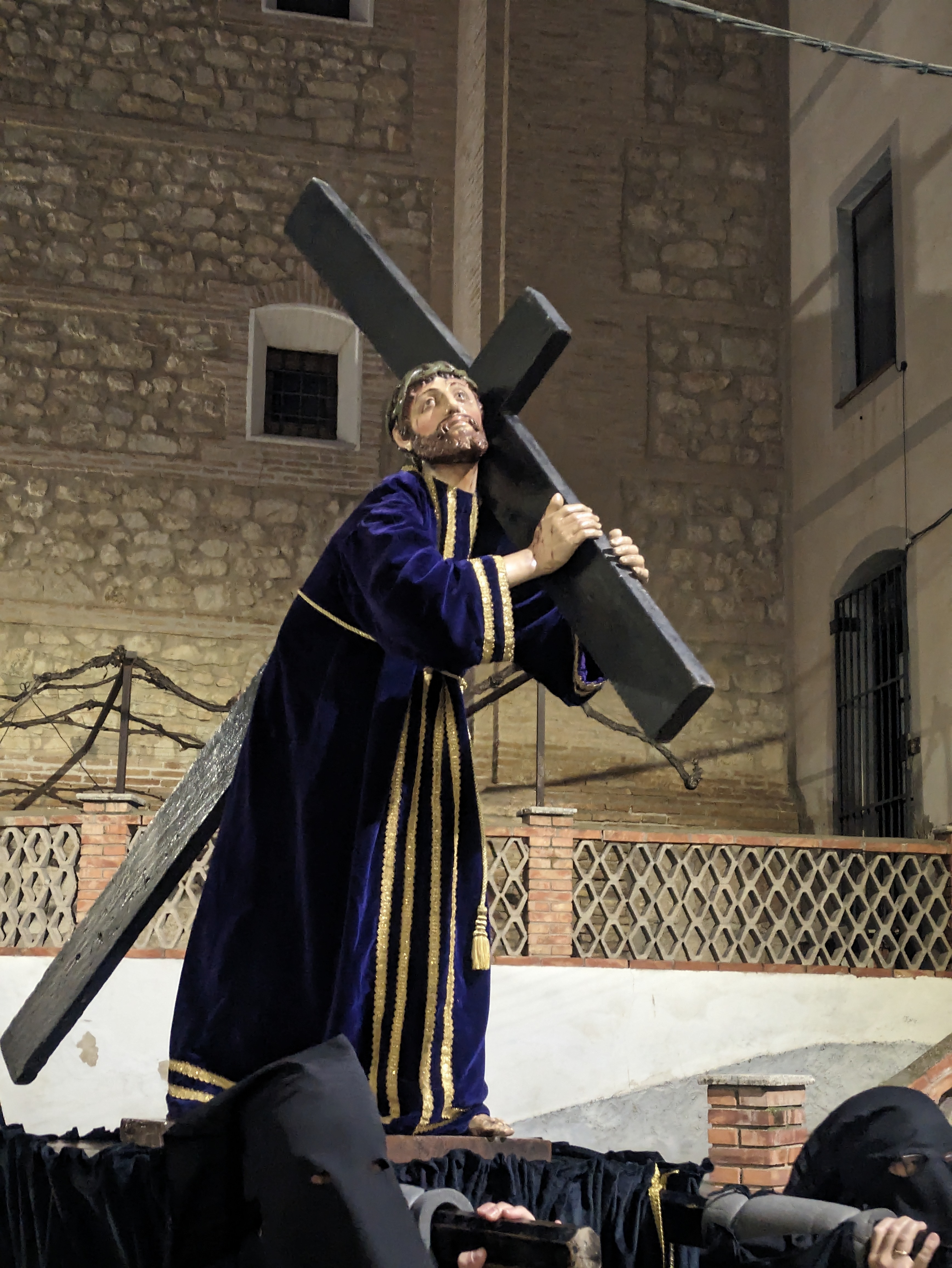 Jesús con la cruz a cuestas